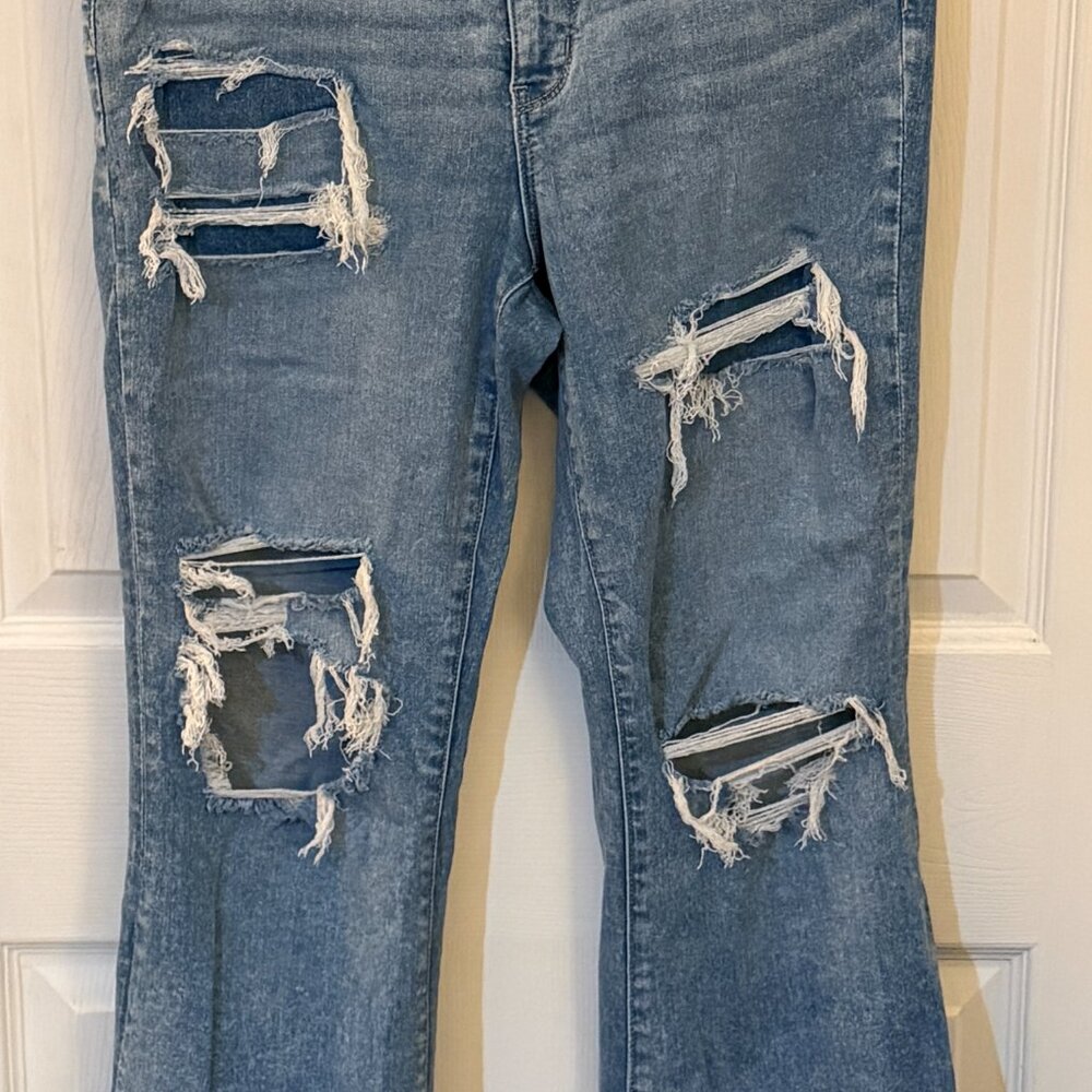 American Eagle Next Level Ripped Super High-Waisted Flare Jeans 18 Long - Picture 2 of 6